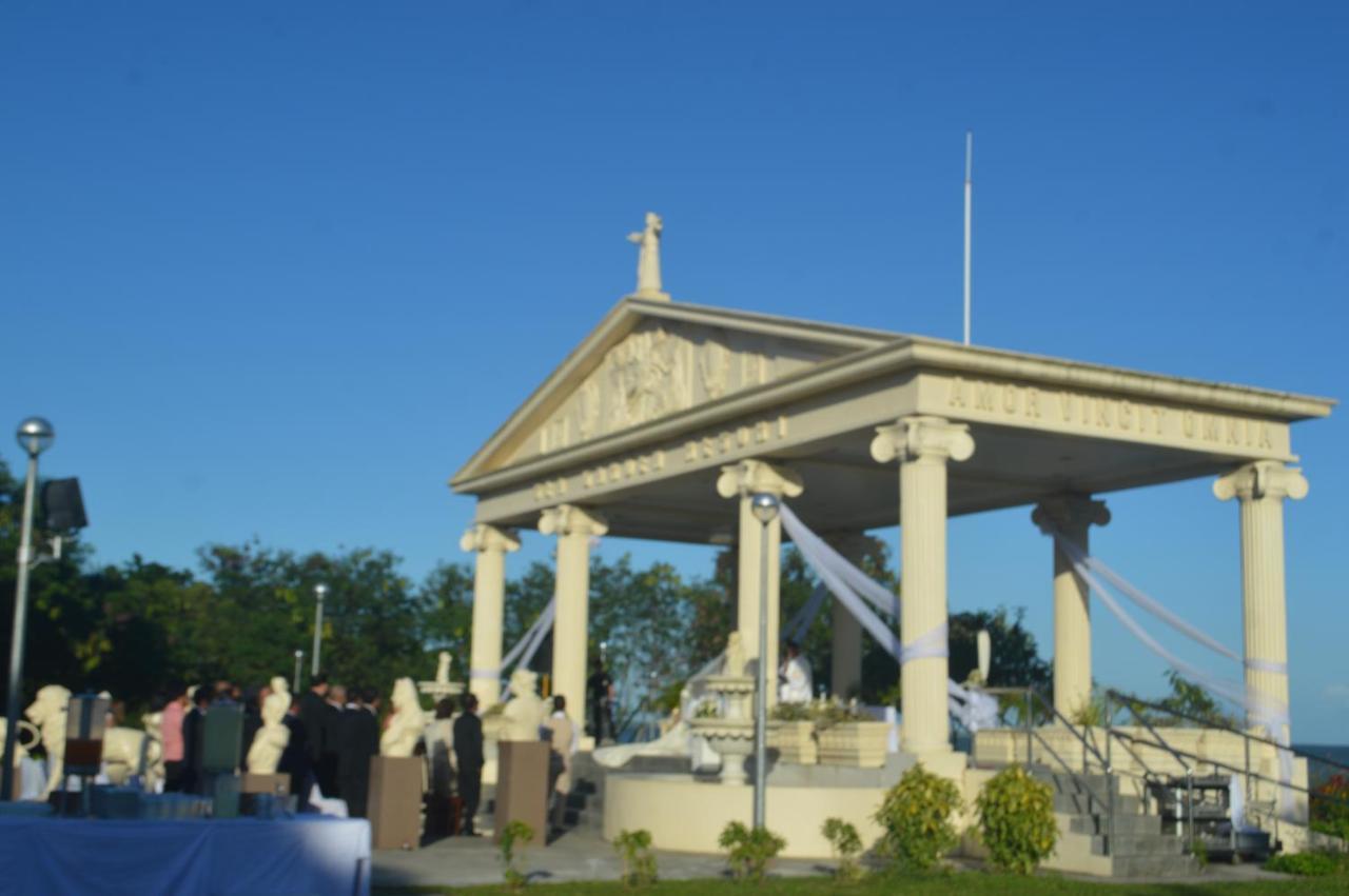 Sea Garden Resort Iloilo Экстерьер фото