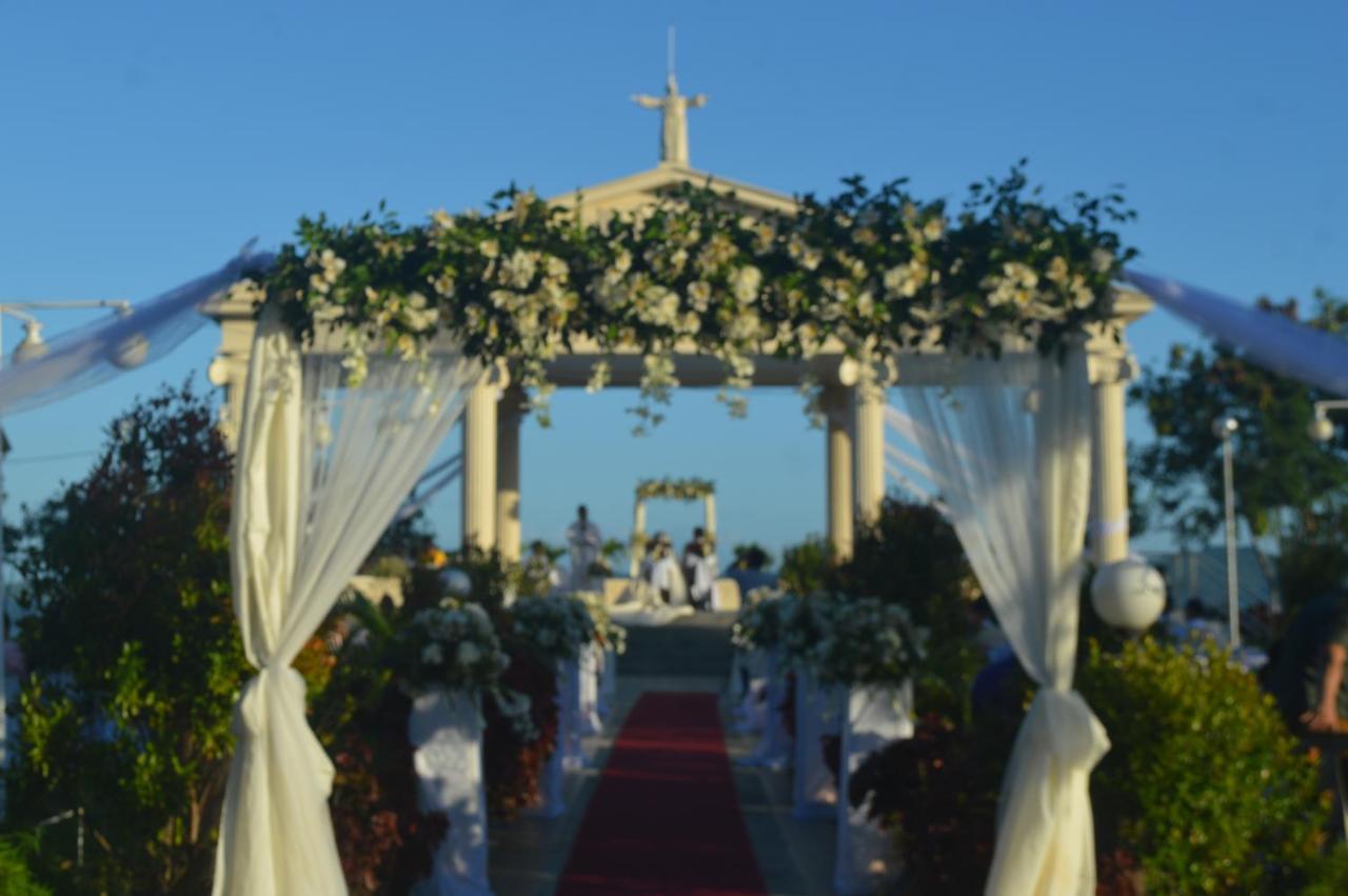 Sea Garden Resort Iloilo Экстерьер фото